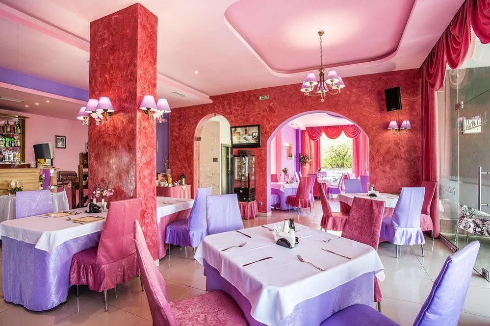 Art Simona Hotel 3*